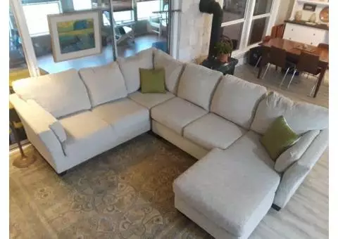 Like-New Sectional