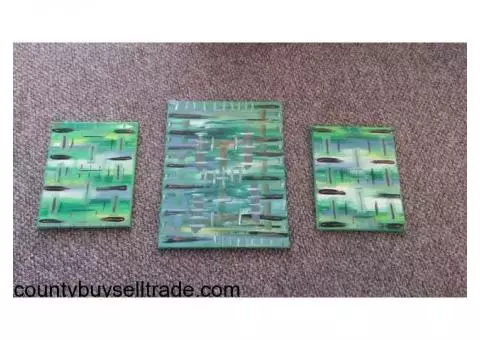 Set of canvas paintings